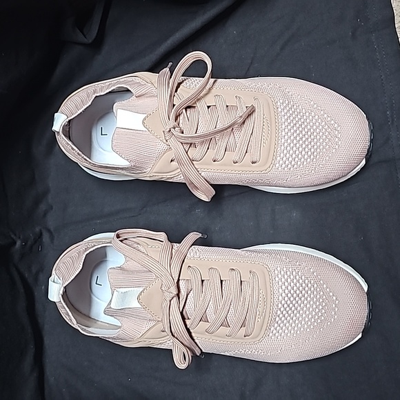 Lane Bryant LIVI Dream Cloud Sneaker - Picture 3 of 4